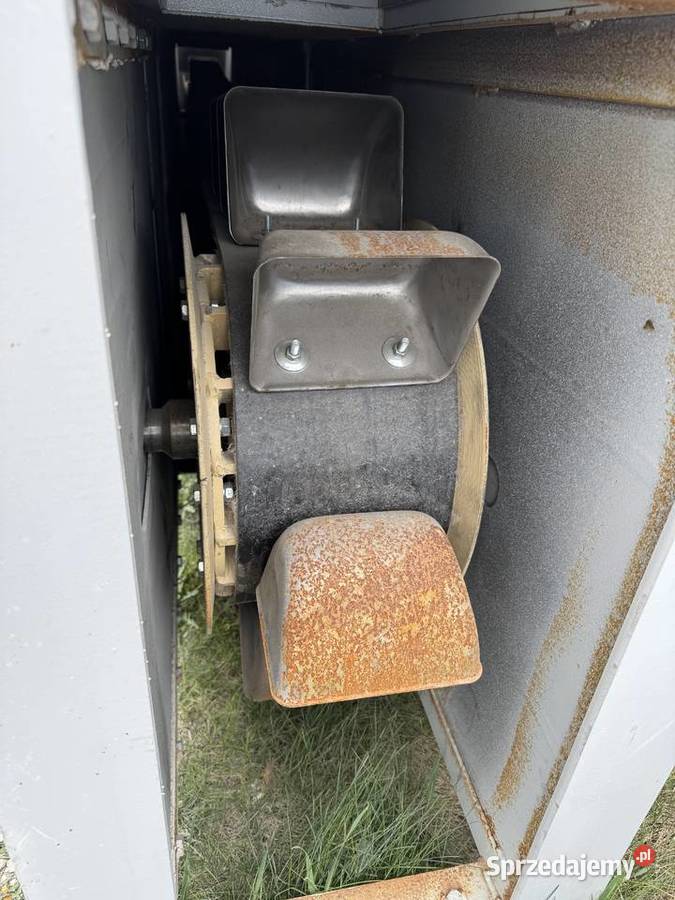 Podajnik kubełkowy ok 5 m Działoszyn