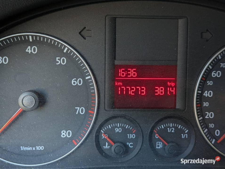 VW Golf 5 16 102 MPI komputer pokładowy sprzedam