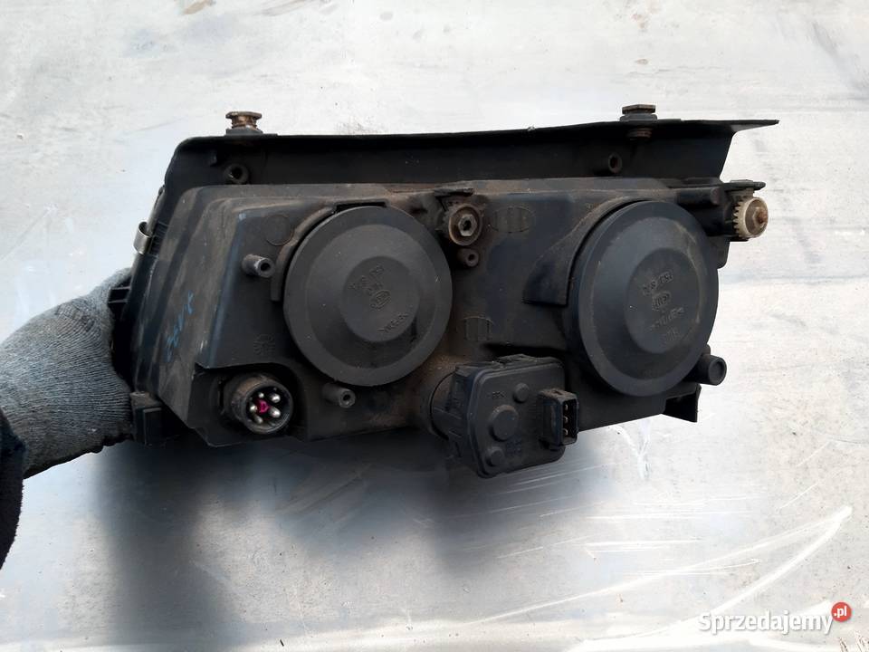 Lampa prawa przód passat b5 19 tdi 2000r Oświetlenie Grajewo