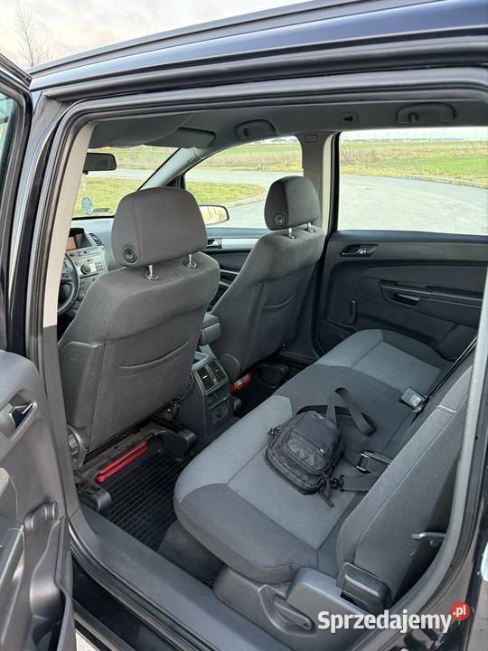 Opel Zafira B 7 osobowa 19D Nowe opony Gliwice