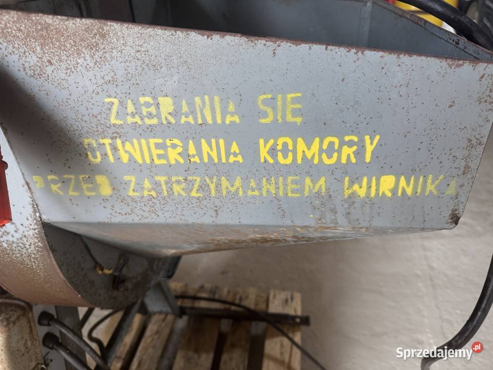 Śrutownik bijakowy z silnikiem