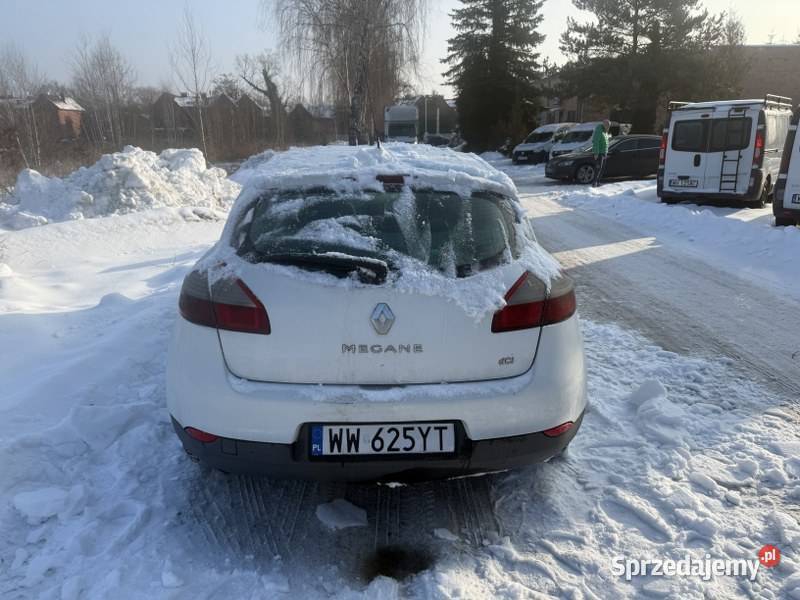 RENAULT Megane III 15 dCi 2010 r syndyka Usługi