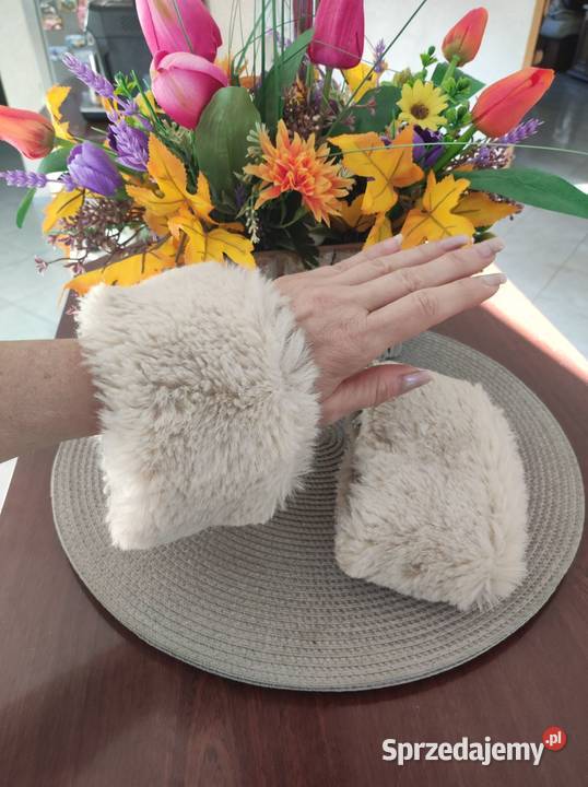 futerko mankiety obszycie rękawów rękawy kożuch świętokrzyskie Kielce