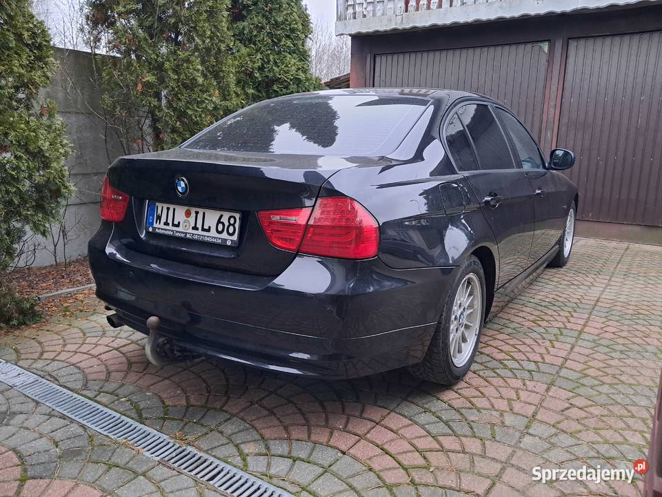 BMW E90 318i 2010r sprowadzone z Niemiec manualna