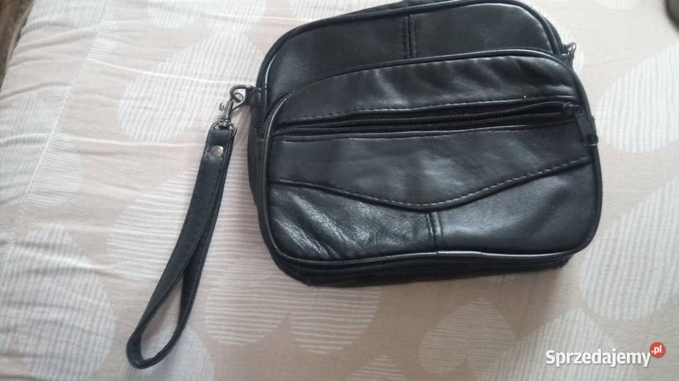 Czarna saszetka na rękę Warszawa