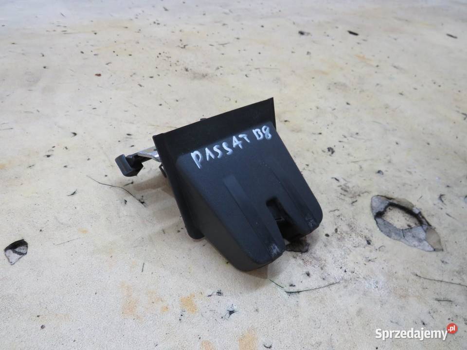 ZAMEK KLAPY BAGAŻNIKA PASSAT B8 KOMBI