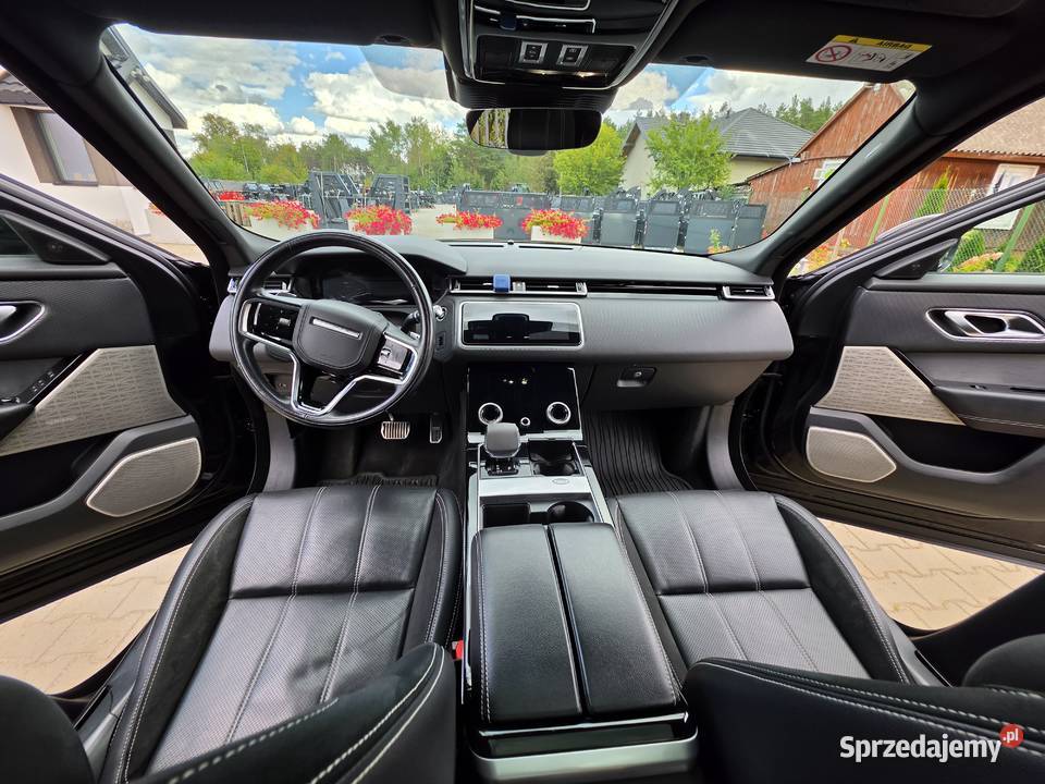 Range Rover Velar 2021 20 250 AWD RDynamic Black Wincenta sprzedam