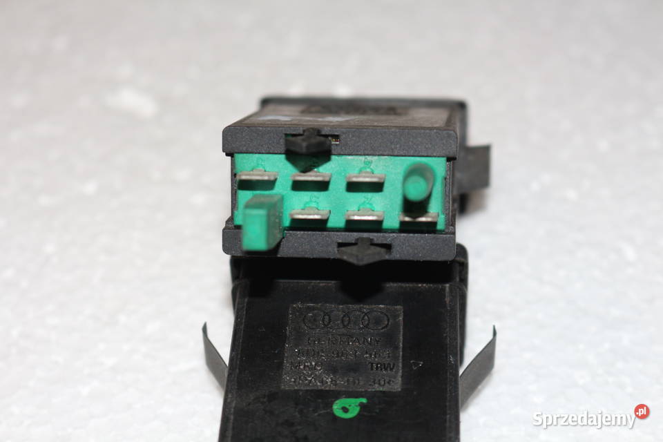 AUDI A8 D2 9499 PRZEŁĄCZNIK GRZANIA FOTELA Prochowice