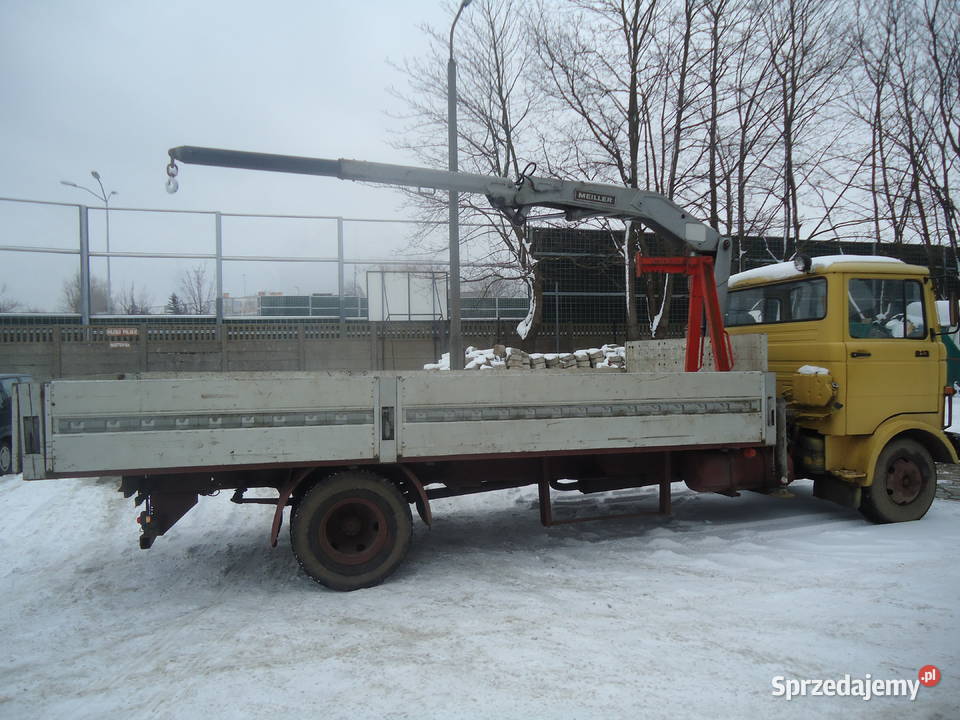 Samochód ciężarowy Mercedes 813 z HDS Koszalin