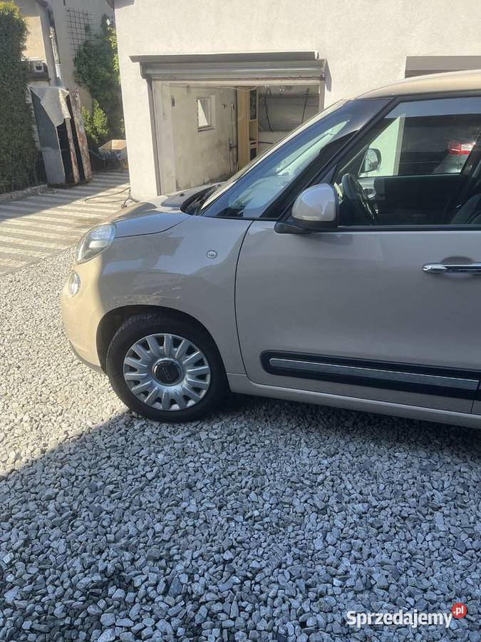 Fiat 500 L Rok produkcji 2016 Żory