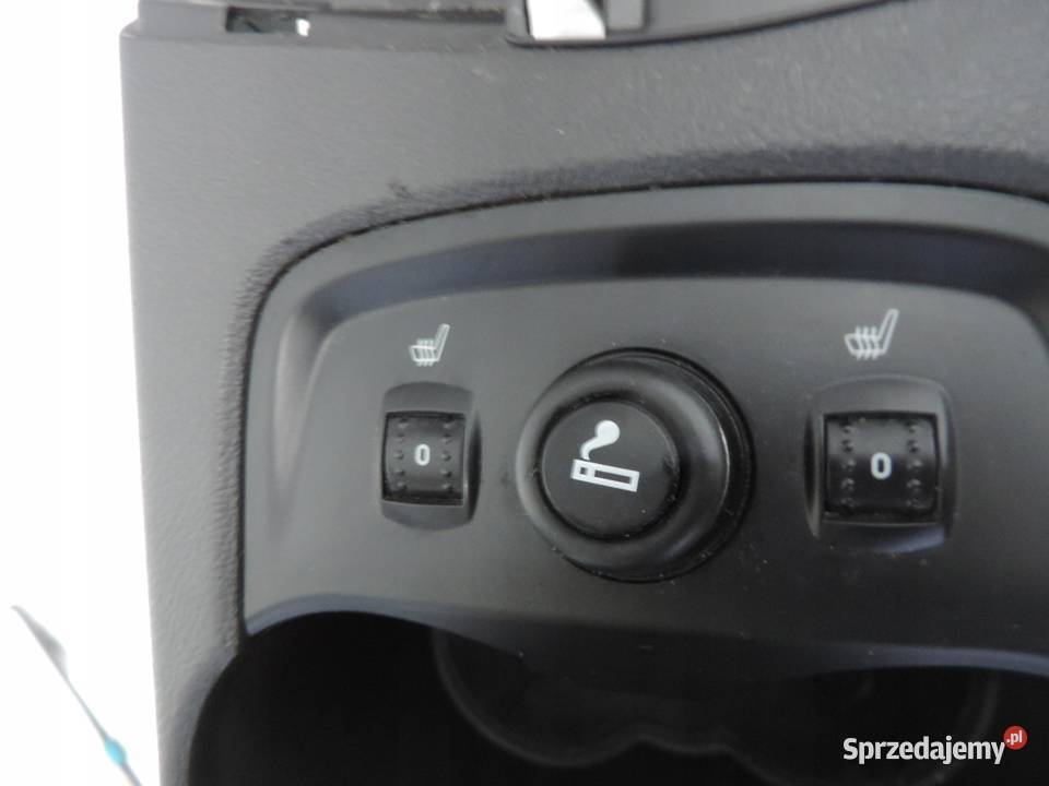 Ford Focus MK3 Tunel środkowy grzanie foteli Gałki i mieszki sprzedam
