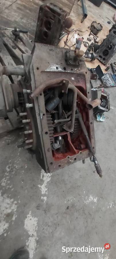 Obudowa skrzyni Renault celtis 7700098371 c Turek