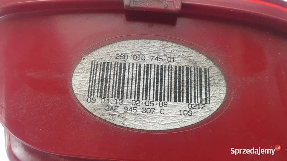 LAMPA W KLAPE LEWA 3AE945307C PASSAT B7 Części samochodowe Lipno sprzedam