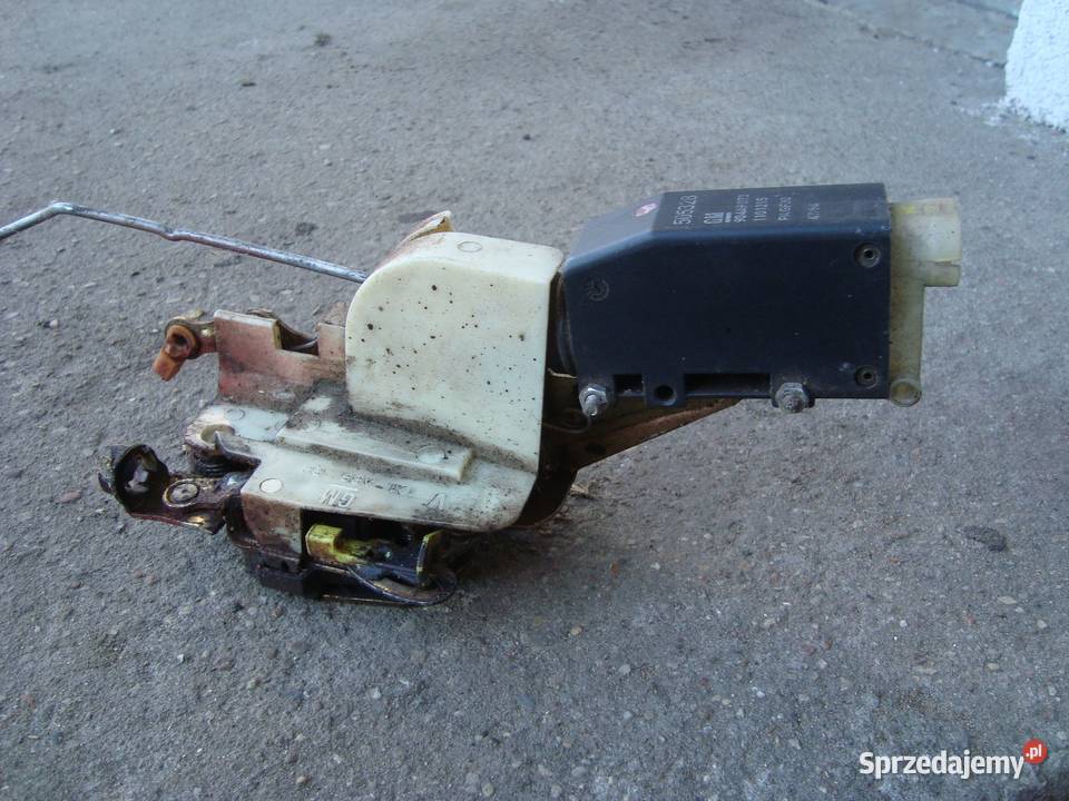 Zamek drzwi Prawy Opel Tigra sprzedam