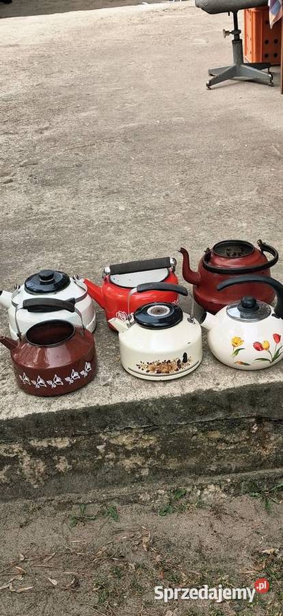 Kanki I naczynia emaliowane jako ozdoba do Sulejów