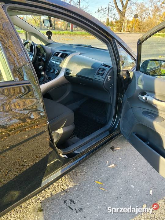 TOYOTA AURIS 14 BENZYNA opolskie Prudnik sprzedam
