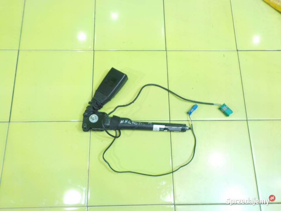 OPEL CORSA E 12 B 15r HB 5D napinacz zapinka