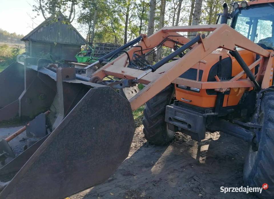 Tur Renault Ares Zbuczyn