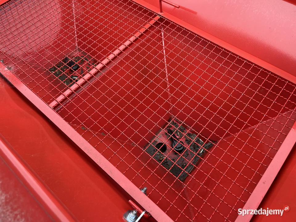 Rozsiewacz nawozu 600L TYTAN firmy STRUMYK Limanowa