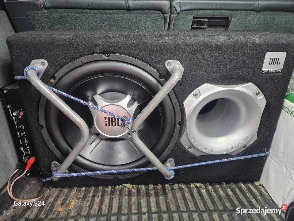 Skrzynia basowa subwoofer JBL ze wzmacniaczem Konin sprzedam