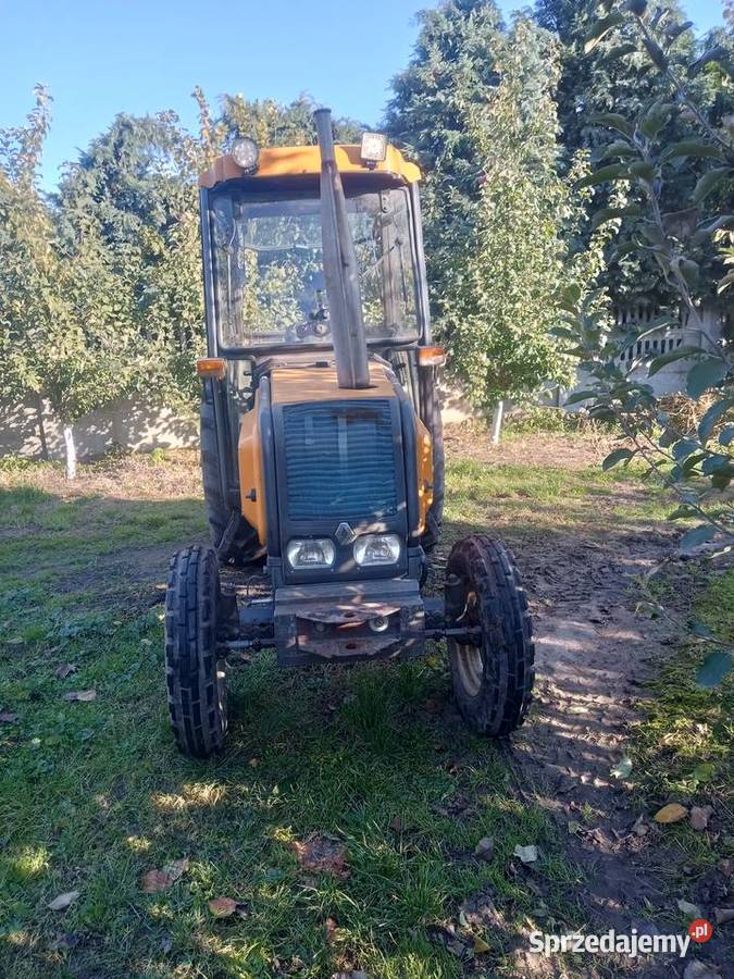 Renault 7012 sadowniczy Sienno