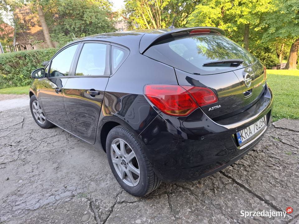 Astra j 14 lpg 176000przebieg 100KM