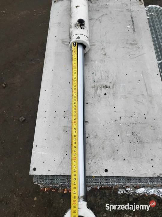 Siłownik hydrauliczny Złożony 74 rozciągnięty Strzyżew