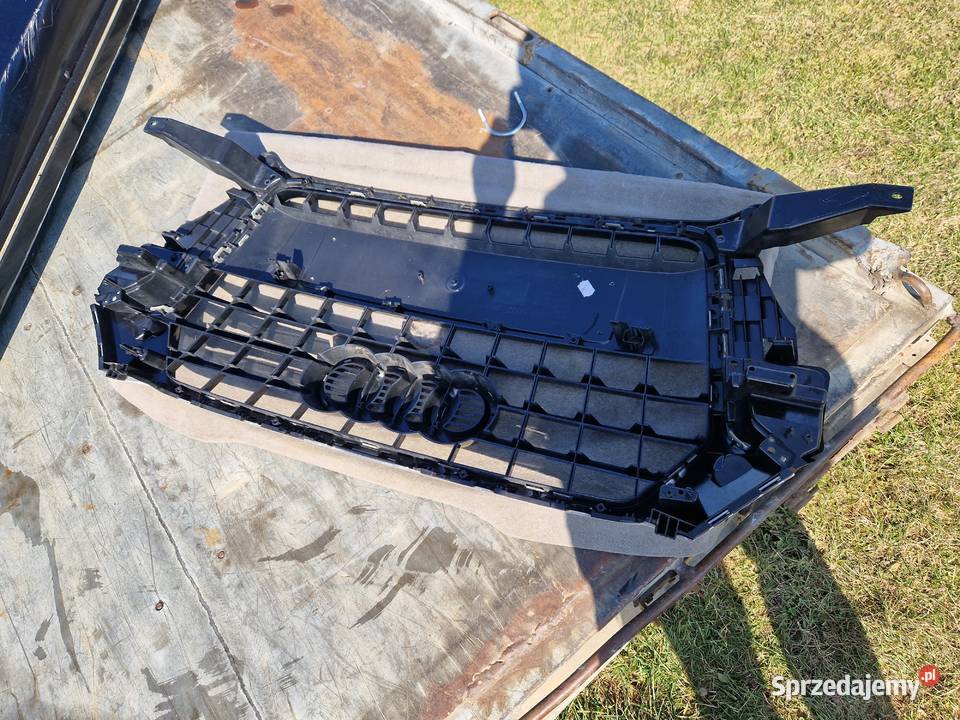 Audi Q3 LIFT Grill Atrapa ORG KPL Atrapy podkarpackie