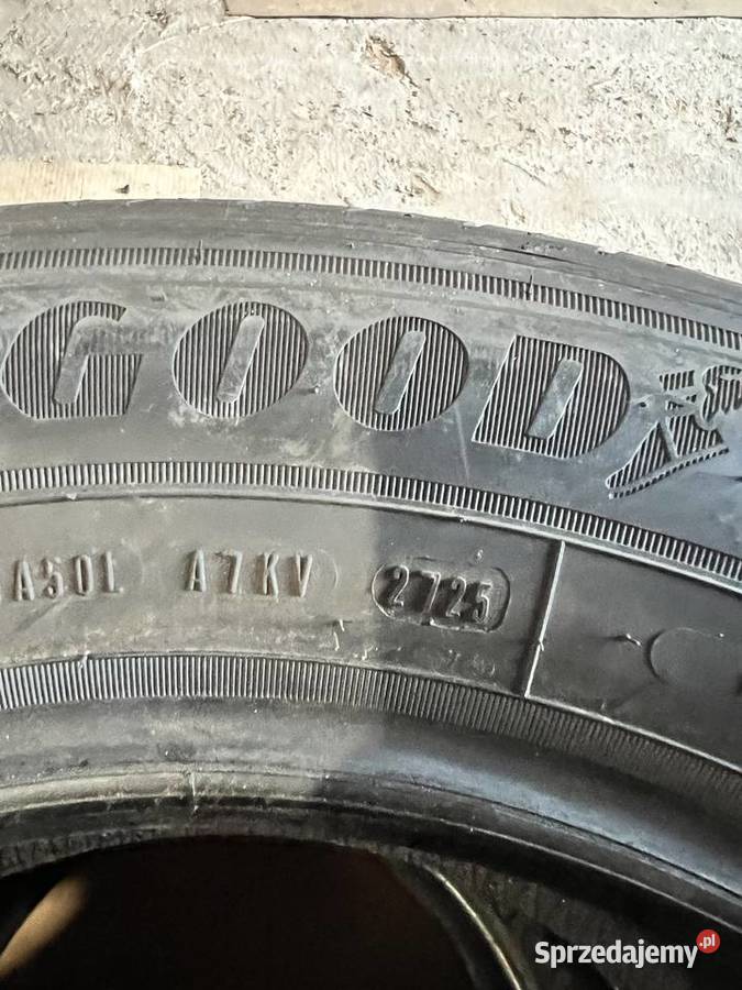 Sprzedam komplet 4 opon dostawczych Goodyear wielkopolskie Ślesin sprzedam