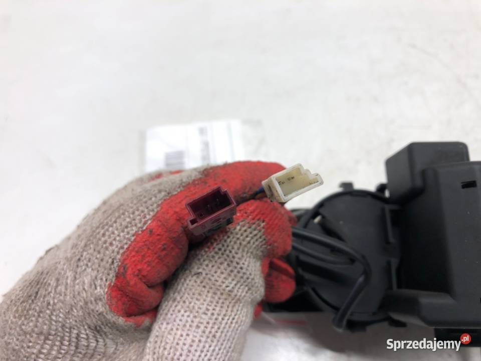 KLAMKA KLAPY TYŁ MERCEDES C215 Hatchback 9906