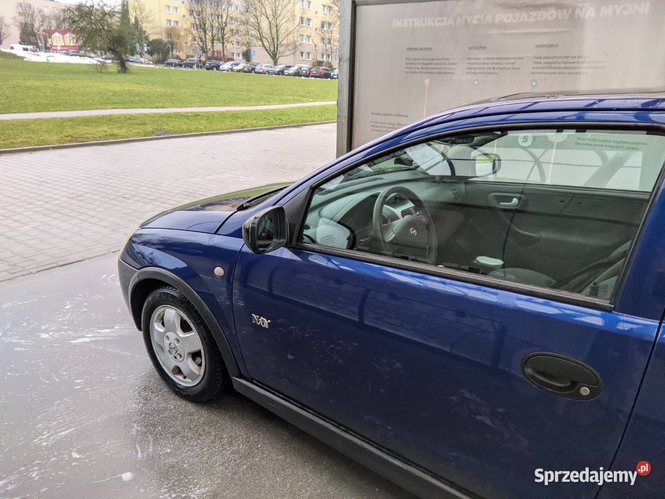 Opel Corsa C 17DI 45L100 2Kpl Opon Corsa pomorskie