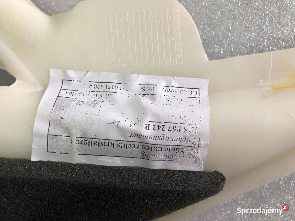 OSŁONA SŁUPKA PRAWY TYŁ 3D5867242B VW PHAETON