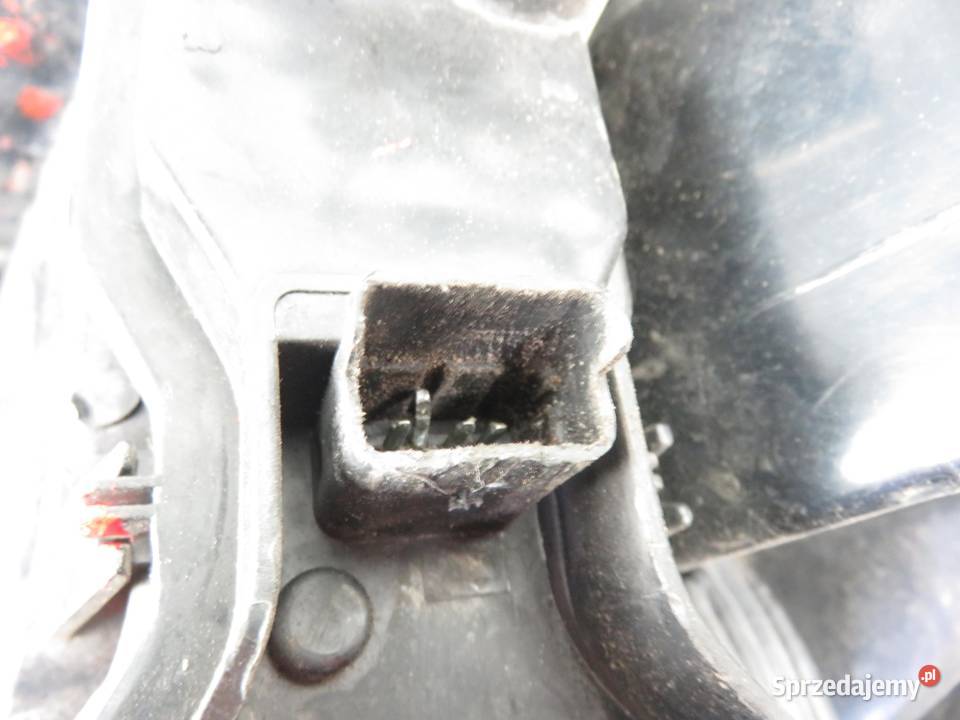 LAMPA PRAWA TYLNA RENAULT MEGANE II 8200073237