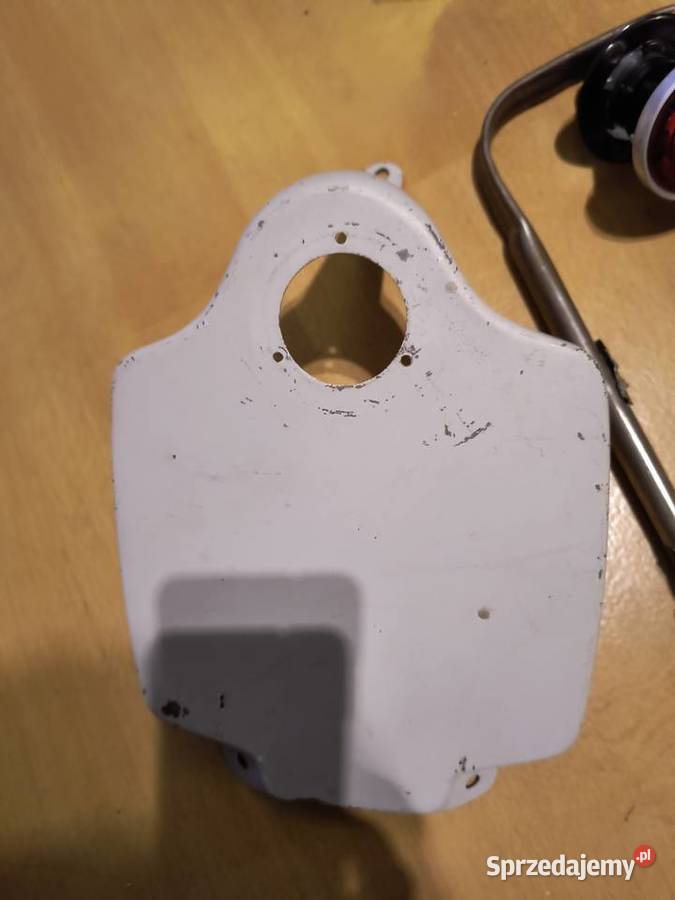 Triumph błotnik tylny lampka podpórka Konin