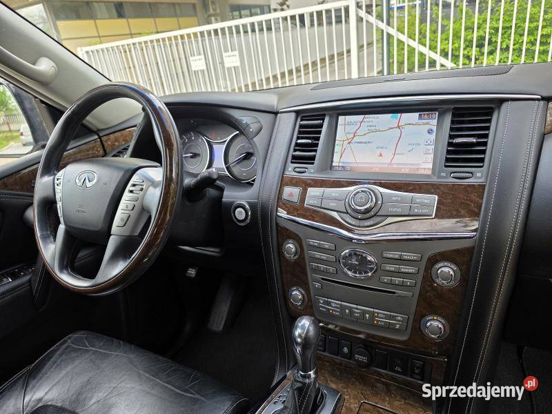 Srebrne Infiniti QX 80 z fotelami kapitańskimi czujnik martwego pola Warszawa sprzedam