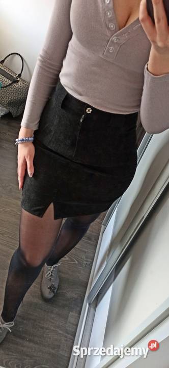 Czarna mini spódnica z wysokim stanem z Rozmiar 40(L)