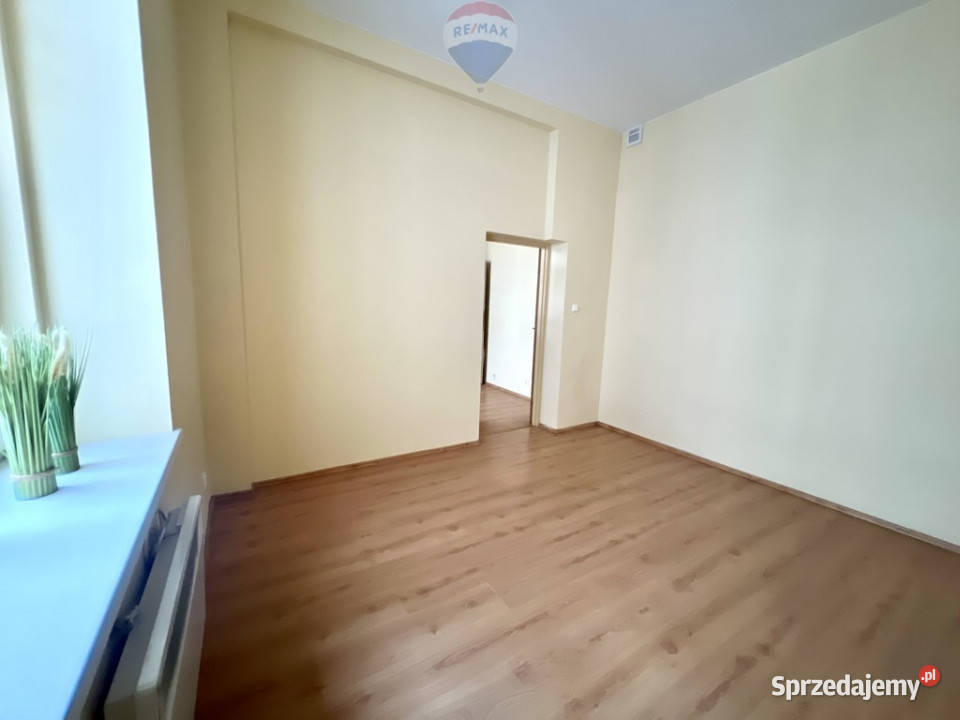 Kawalerka w centrum Gniezna wysokie sufity 5500zł/m2