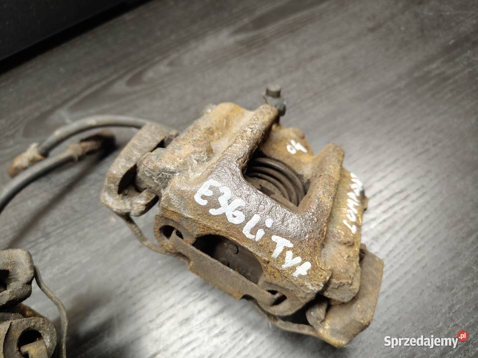 Bmw e36 compakt zaciski hamulcowe tył prawy lewy Aleksandrów Łódzki sprzedam