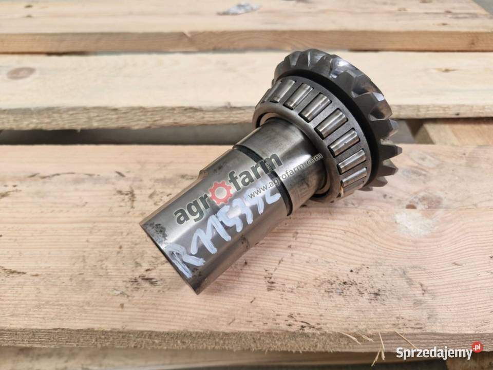 Wałek John Deere 6820 7420 7500 Byków