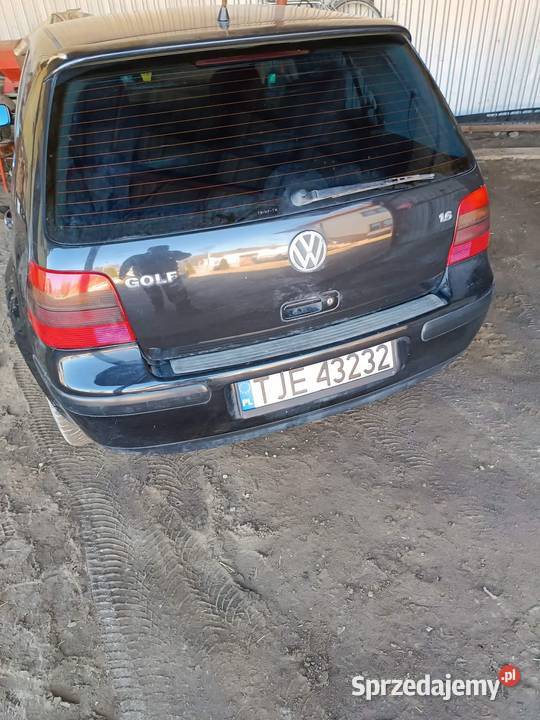 Golf 4 16 benzyna lekko uszkodzony Golf Jędrzejów