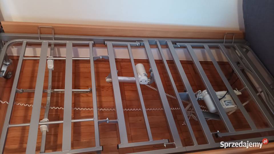 Łóżko rehabilitacyjne z materacem Sprzęt rehabilitacyjny i ortopedyczny sprzedam