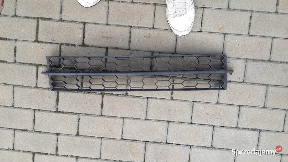SKODA OCTAVIA 3 ŚRODKOWA KRATKA PRZÓD 5E0 853 Turek