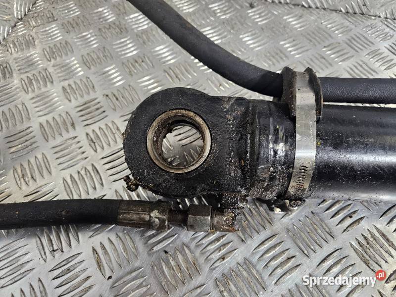 Siłownik wychylania łyżki Caterpillar 420D 442D