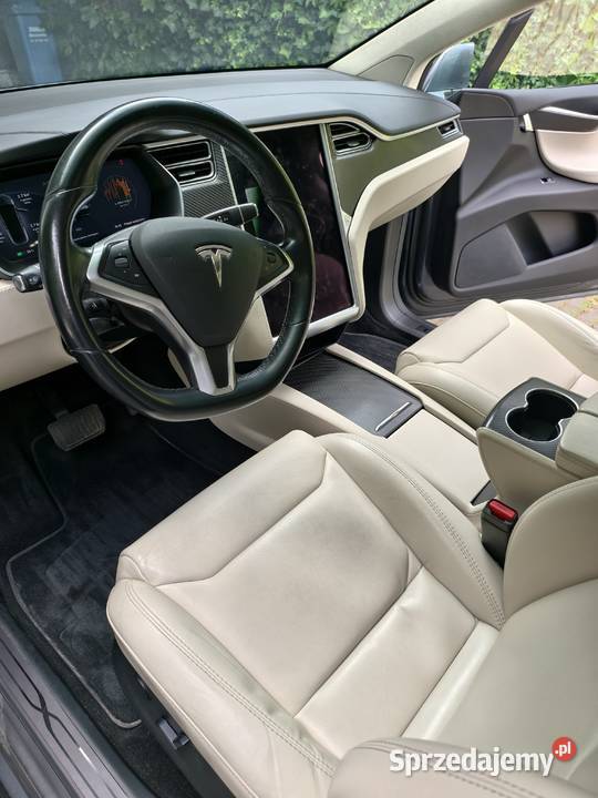 TESLA MODEL X 75d Model X Zbrosławice