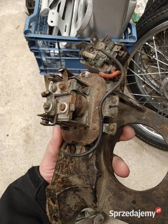 MZ Trophy 2502 obudowa filtra i stelaż prądów sprzedam