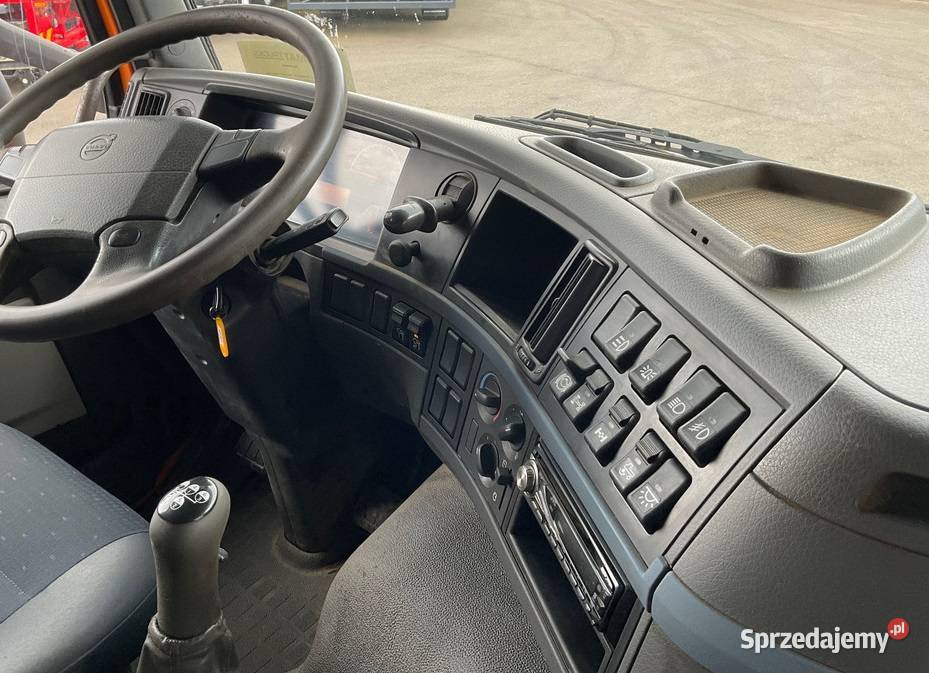 Wywrotka 4x4 bordmatic z dzwigiem VOLVO FM 340 diesel Warszawa