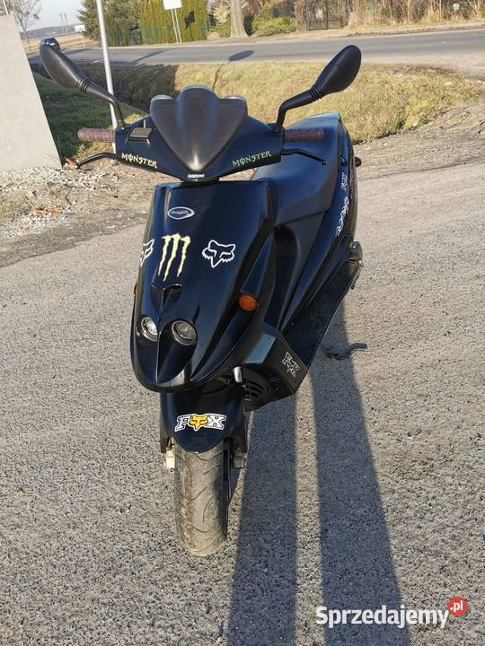 Włoski skuter Malaguti F12 remoncie Motocykle, skutery, quady Rawicz