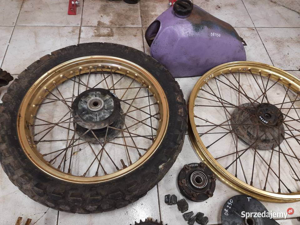 Suzuki DR 250 części koło bak wahacz amor oś Jelenia Góra