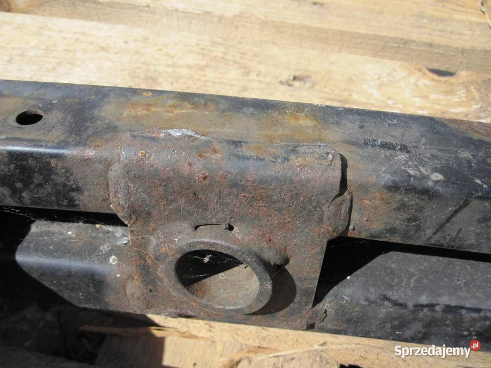 NISSAN QASHQAI I 09r belka zderzaka przód