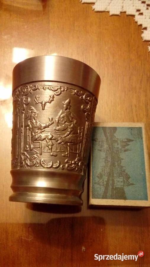 Metalowa czarka do wina sygnowana Warszawa